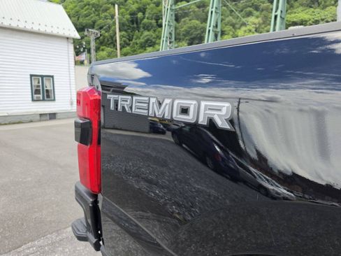 Used 2024 Ford F350 Lariat w/ Lariat Ultimate Package AWD/4WD image 13