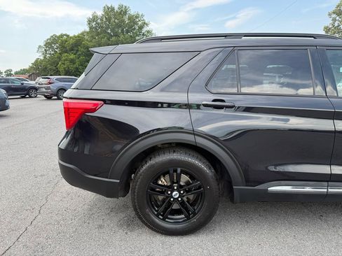 Used 2022 Ford Explorer XLT w/ Equipment Group 202A RWD image 43