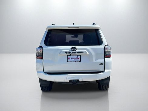 Used 2021 Toyota 4Runner SR5 Premium w/ Moonroof Package AWD/4WD image 6