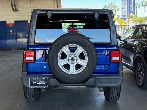 Used 2018 Jeep Wrangler Unlimited Sport S image 5