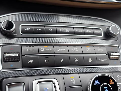 Certified 2023 Hyundai Santa Fe Calligraphy AWD/4WD image 33