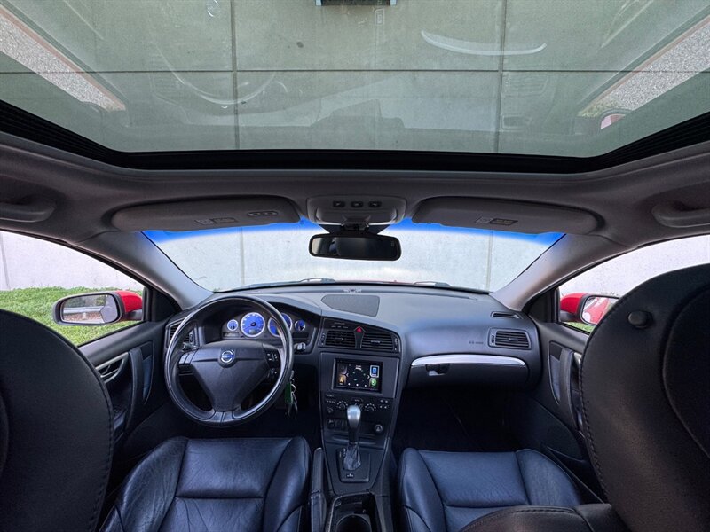 Used 2004 Volvo V70 R AWD/4WD image 14