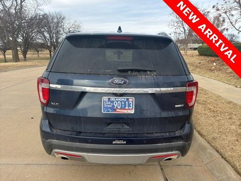 Used 2016 Ford Explorer XLT w/ Equipment Group 202A image 4