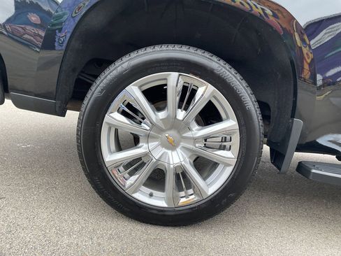 Used 2022 Chevrolet Silverado 1500 High Country w/ High Country Premium Package image 12