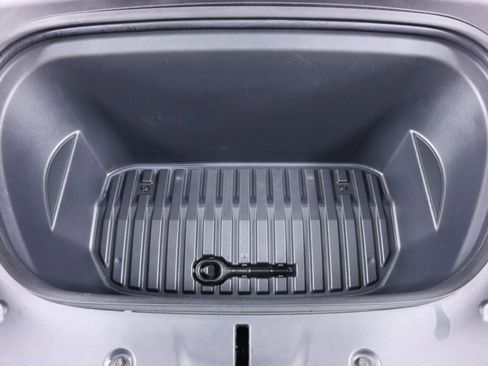 Used 2020 Tesla Model Y Long Range image 43