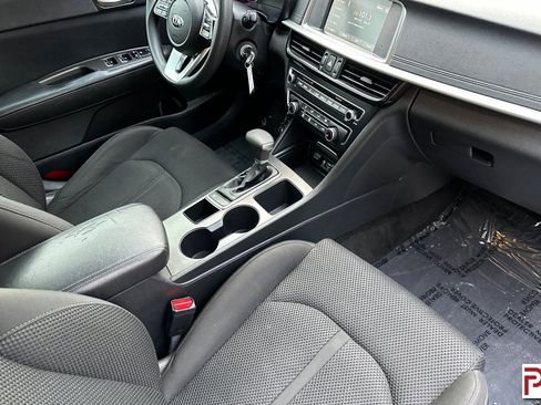 Used 2019 Kia Optima LX image 17