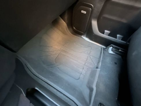 Used 2022 Chevrolet Silverado 3500 LTZ w/ LTZ Convenience Package image 32