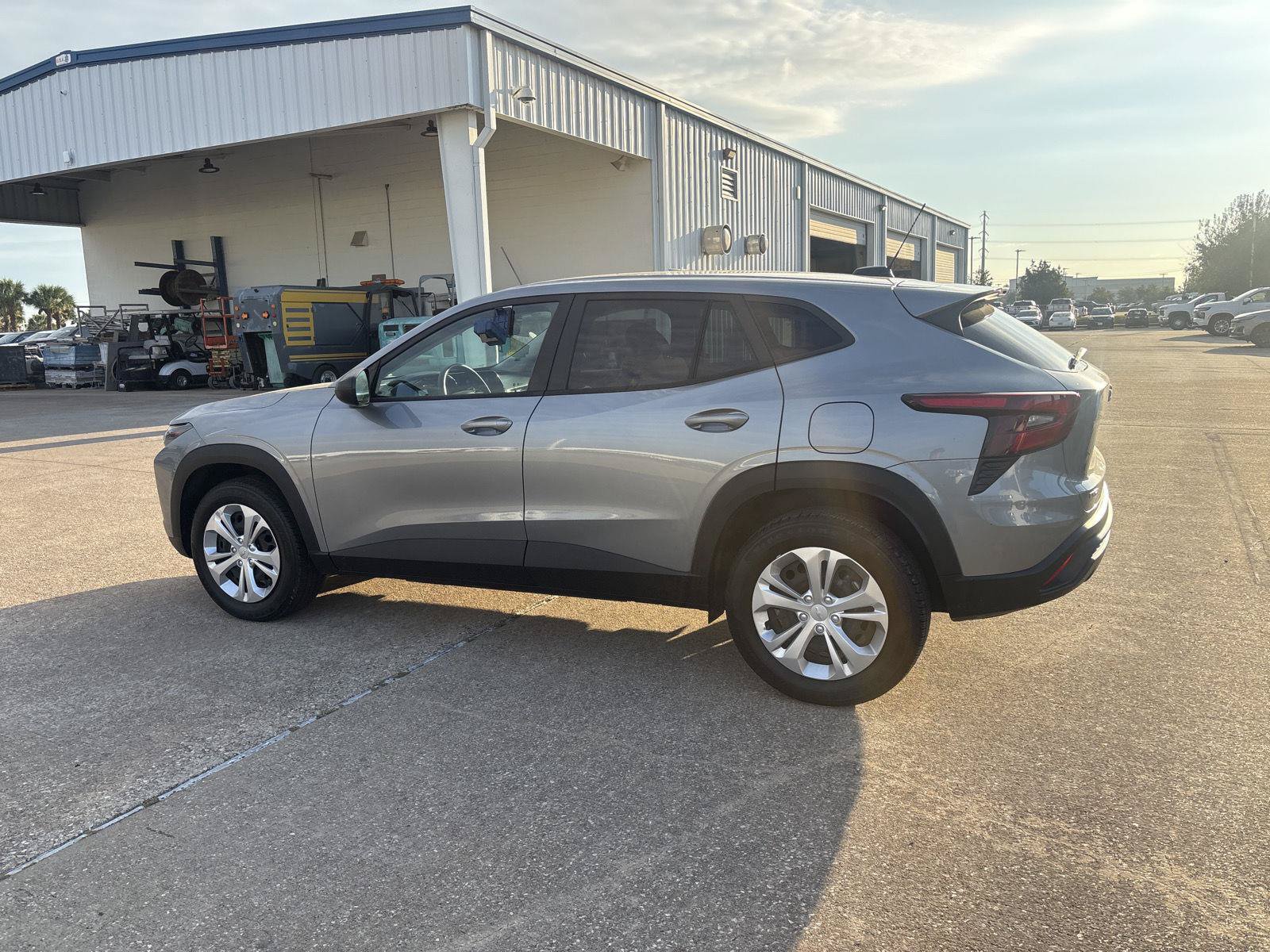 Used 2024 Chevrolet Trax LS w/ Driver Confidence Package FWD image 14