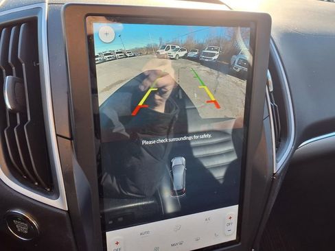 Used 2022 Ford Edge SEL w/ Convenience Package image 16