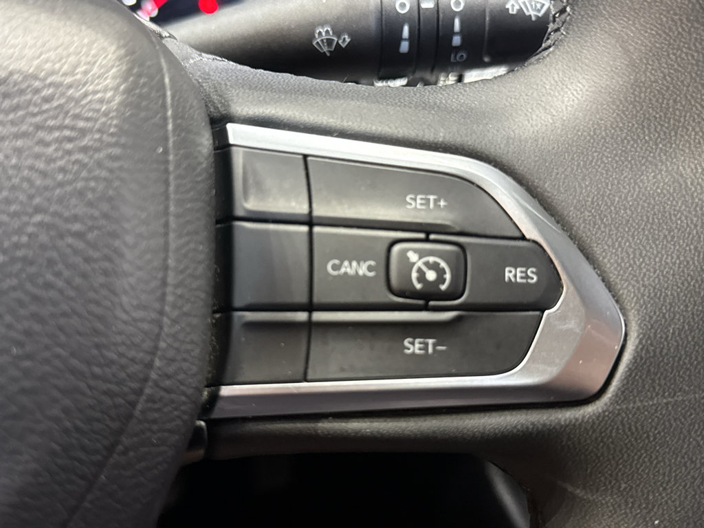 Used 2024 Jeep Compass Latitude AWD/4WD image 24
