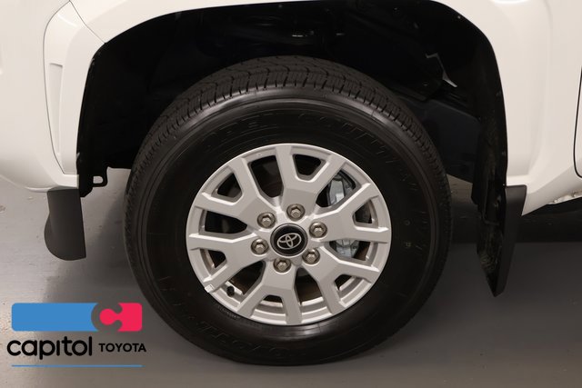 Used 2026 Toyota Tacoma SR5 AWD/4WD image 7