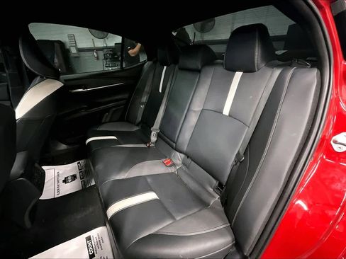 Used 2025 Toyota Camry SE w/ Convenience Package image 19