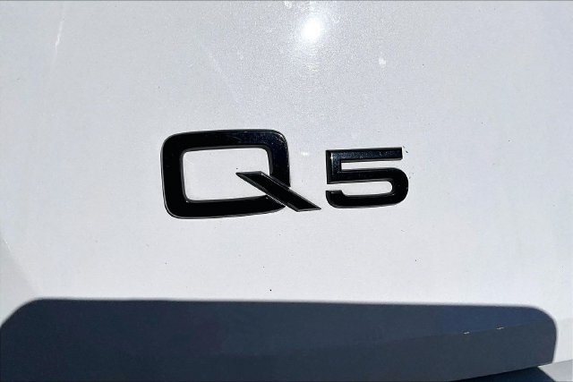 Certified 2024 Audi Q5 2.0T Premium Plus w/ Premium Plus Package AWD/4WD image 24