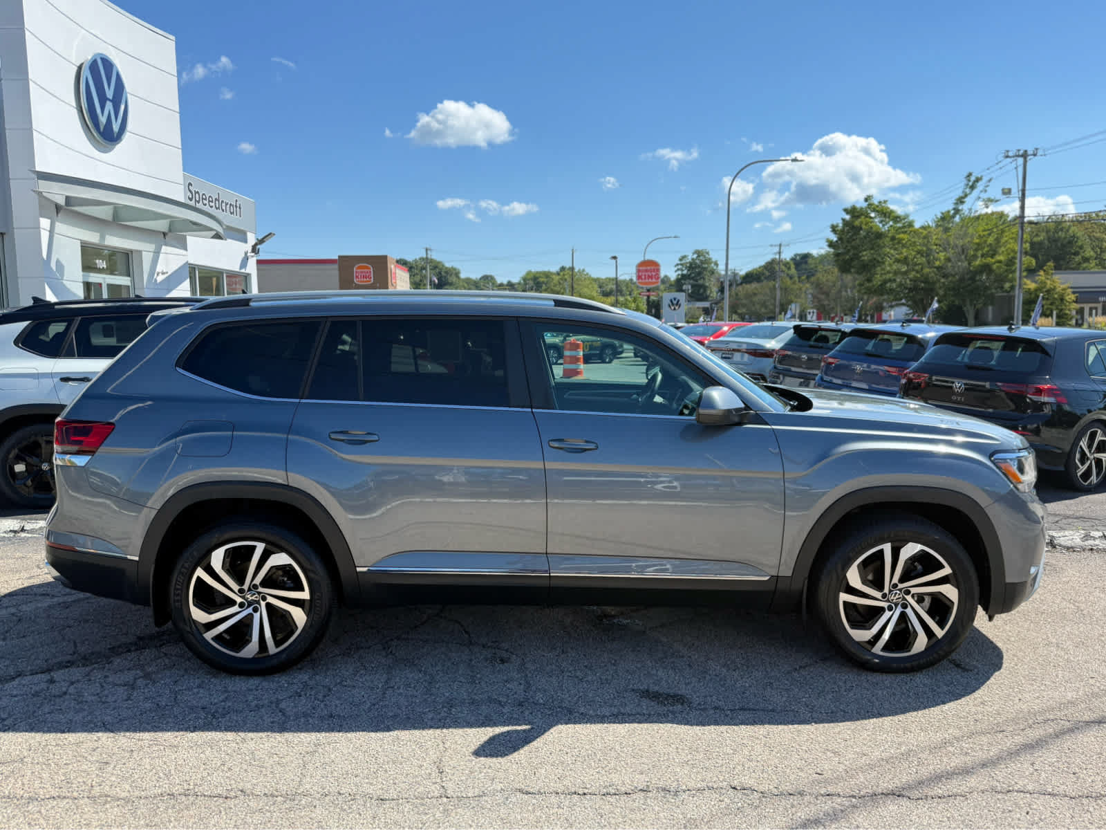 Used 2022 Volkswagen Atlas SEL AWD/4WD image 8