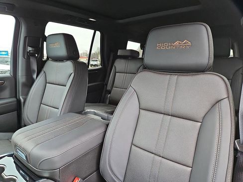 New 2026 Chevrolet Tahoe High Country w/ Sun And Tow Package AWD/4WD image 16