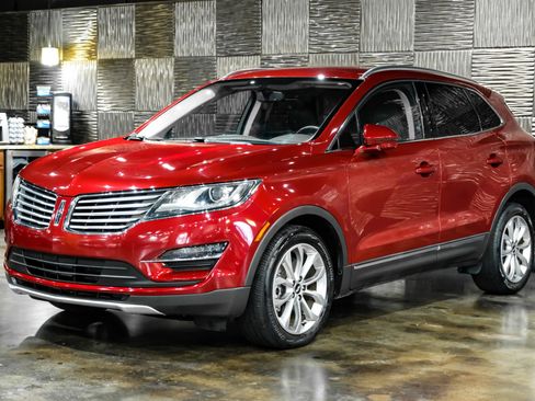 Used 2017 Lincoln MKC Select w/ Select Plus Package FWD image 6