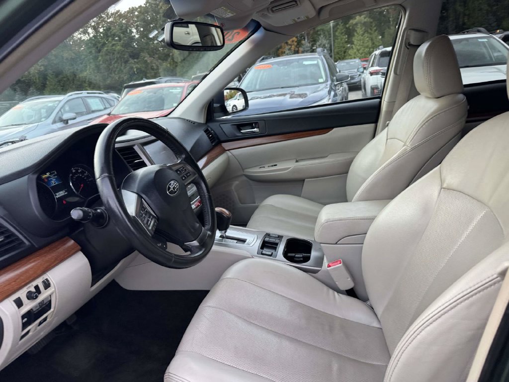 Used 2013 Subaru Outback 3.6R Limited AWD/4WD image 19