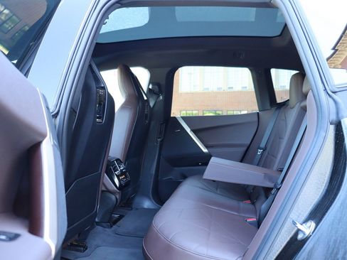 Used 2022 BMW iX xDrive50 w/ Convenience Package AWD/4WD image 14
