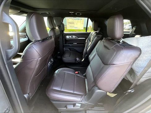 New 2026 Ford Explorer Platinum RWD image 10