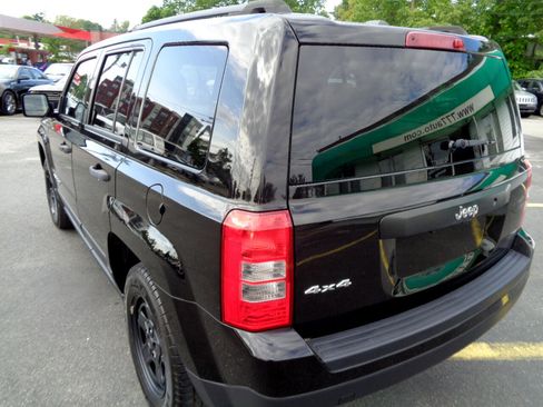 Used 2017 Jeep Patriot Sport image 17