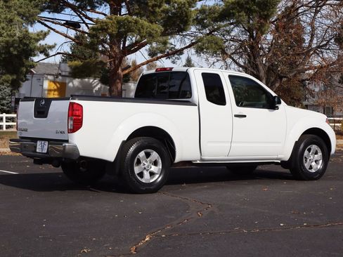 Used 2012 Nissan Frontier SV w/ SV Premium Utility Pkg image 5