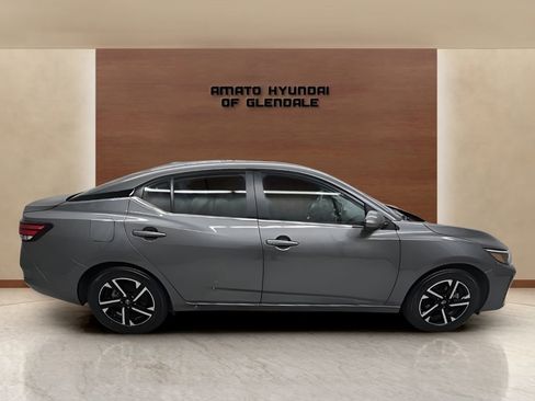 Used 2025 Nissan Sentra SV image 7