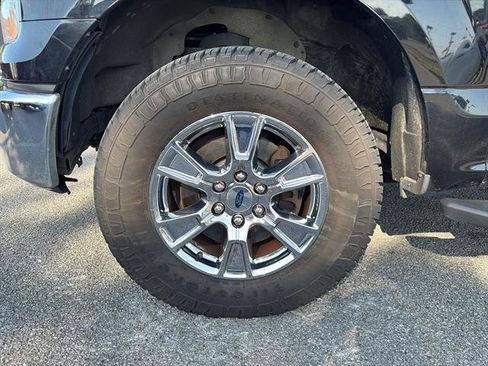 Used 2016 Ford F150 XLT w/ Equipment Group 302A Luxury AWD/4WD image 9
