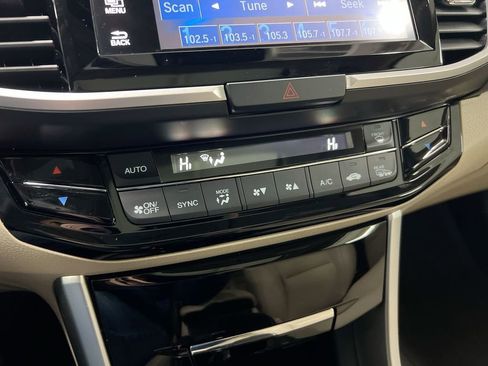 Used 2017 Honda Accord EX-L image 16