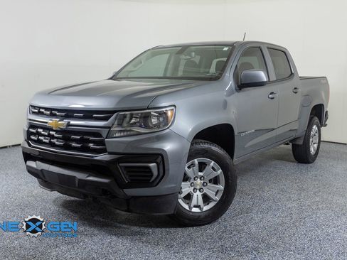 Used 2022 Chevrolet Colorado LT AWD/4WD image 3