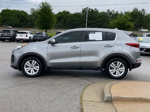 Used 2019 Kia Sportage LX FWD image 4