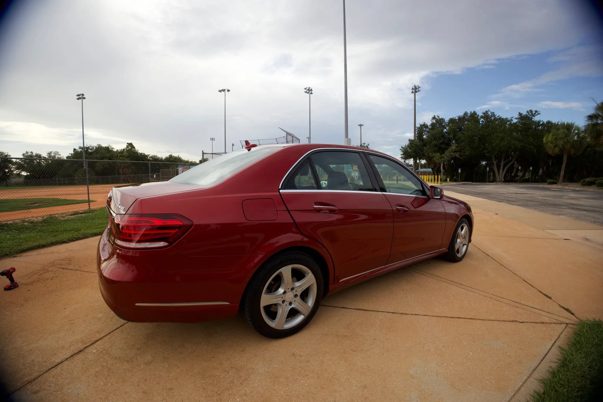 Used 2014 Mercedes-Benz E 350 4MATIC Sedan image 10