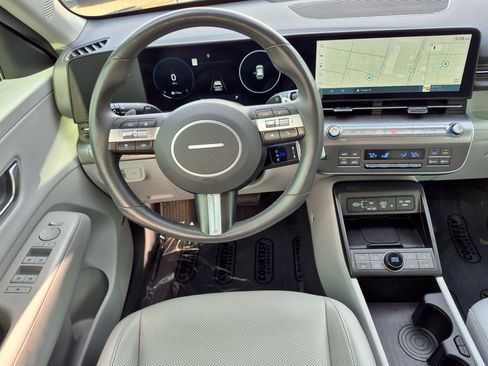Used 2024 Hyundai Kona Limited FWD image 14