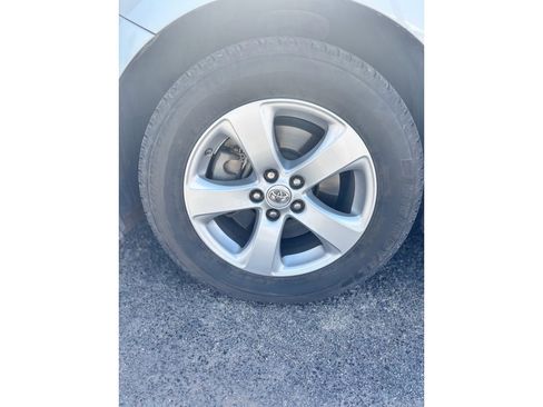 Used 2014 Toyota Sienna LE image 6