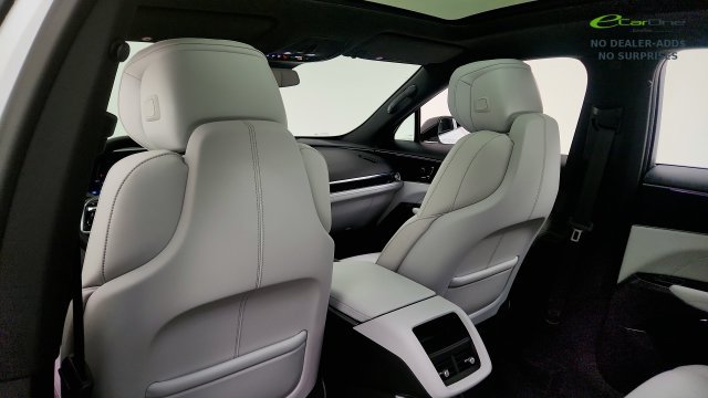 Used 2025 Cadillac Lyriq Luxury w/ LPO, Floor Liner Package RWD image 46