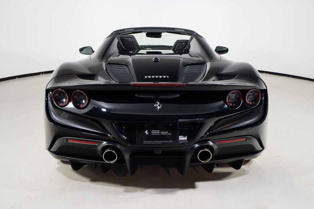 Used 2023 Ferrari F8 Tributo RWD image 7