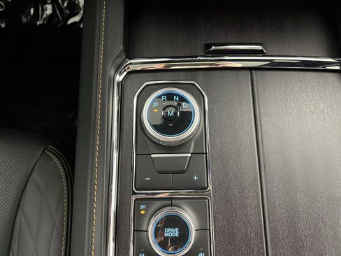 Used 2023 Ford Expedition Max Platinum image 22