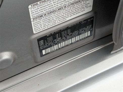 Used 2010 Subaru Legacy 2.5i image 17