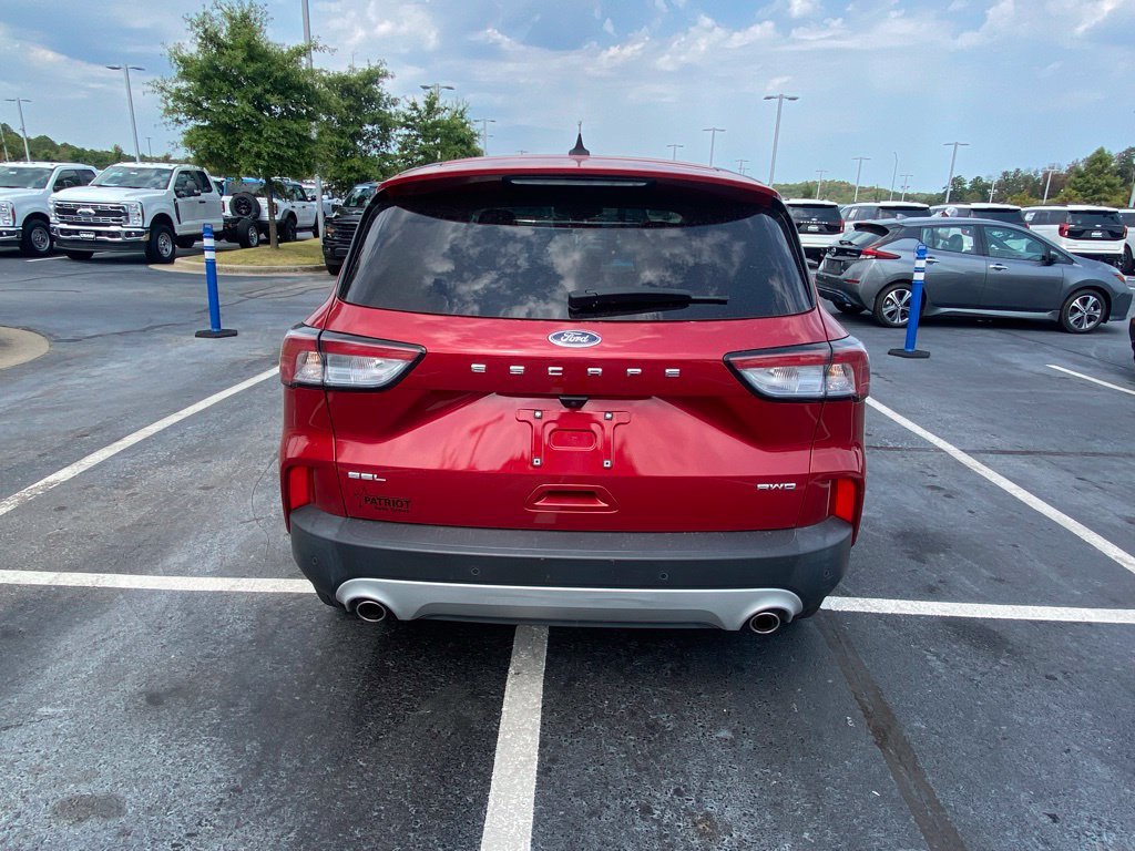 Certified 2022 Ford Escape SEL w/ Technology Package AWD/4WD image 6