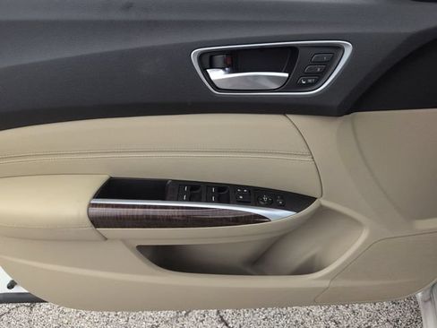 Used 2020 Acura TLX FWD image 9