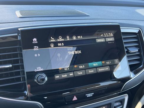 Used 2019 Honda Pilot Touring image 15