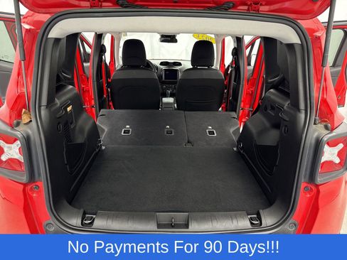Used 2023 Jeep Renegade Latitude AWD/4WD image 38