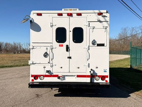 Used 2009 GMC Savana 3500 image 4