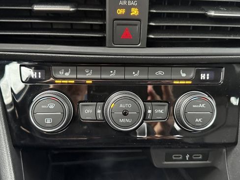 Used 2021 Volkswagen Jetta SEL image 22