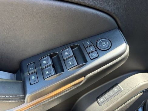 Used 2019 GMC Yukon Denali w/ Open Road Package AWD/4WD image 27