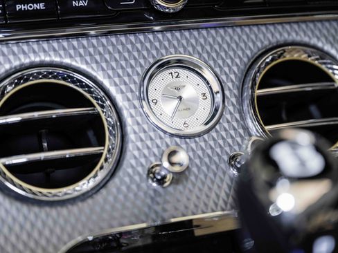 Used 2024 Bentley Continental GT Mulliner image 32