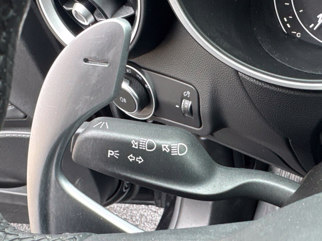 Used 2023 Alfa Romeo Stelvio Veloce AWD/4WD image 38