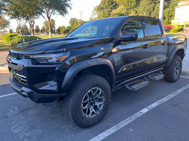 Used 2026 Chevrolet Colorado ZR2 w/ Technology Package AWD/4WD image 1