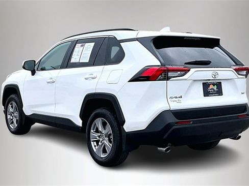 Used 2025 Toyota RAV4 XLE image 4