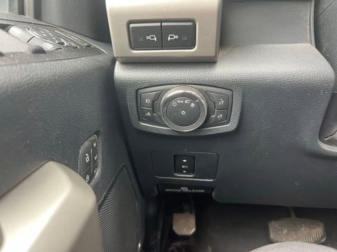 Certified 2022 Ford F250 Lariat w/ Lariat Value Package image 30