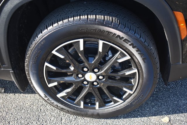 Used 2025 Chevrolet Traverse LT w/ Sun and Wheel Package AWD/4WD image 11